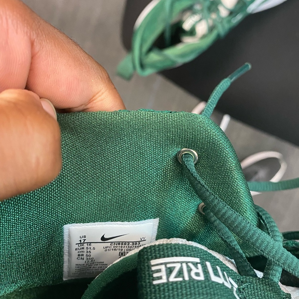 Size 17 Nike Zoom Rise’s - Picture 5 of 5